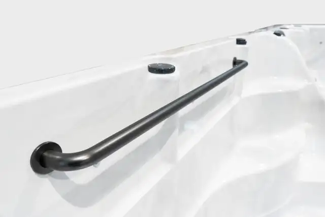 19′ 60″ Swim Spa - Photo 4