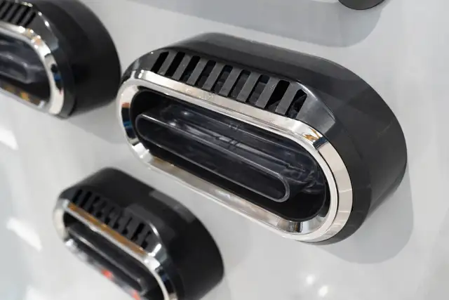 19′ 60″ Swim Spa - Photo 6