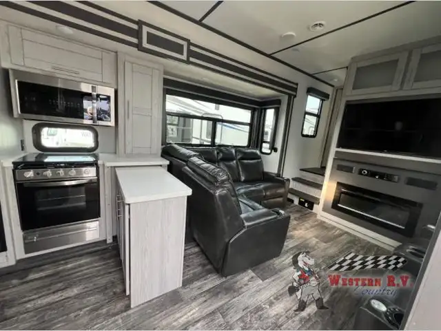 2022 Fuzion 429 - Photo 8