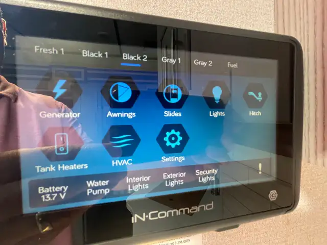 2022 Fuzion 429 - Photo 20