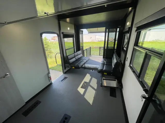 2022 Fuzion 429 - Photo 22