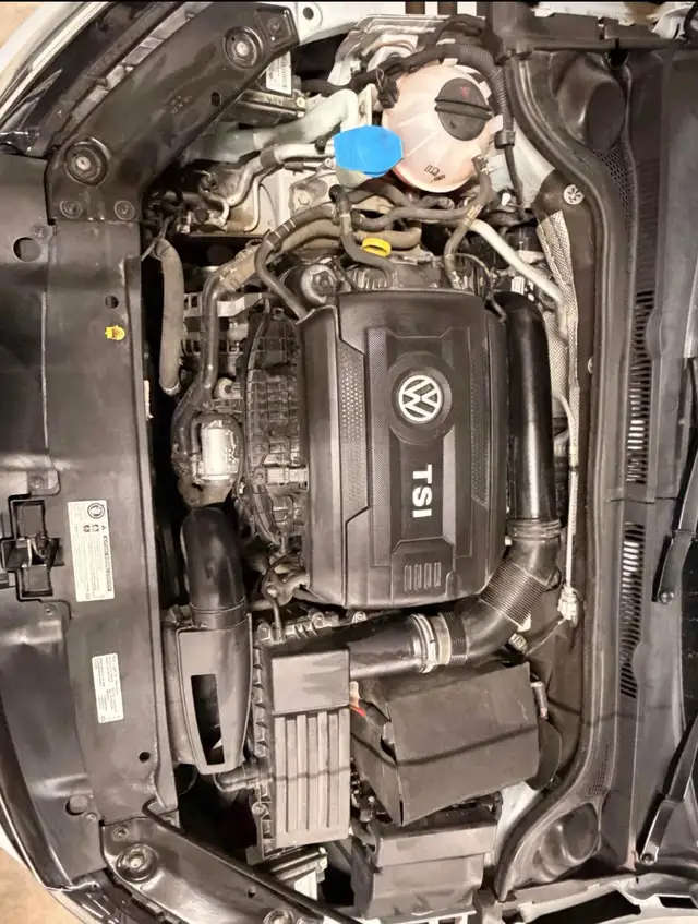 2017 Volkswagen Jetta GLI (Mint condition) - Photo 4