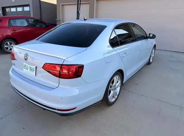 2017 Volkswagen Jetta GLI (Mint condition) - Photo 5
