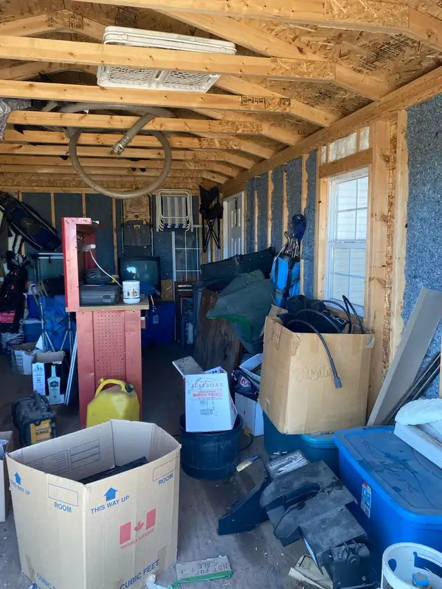 Storage Shed - Photo 3