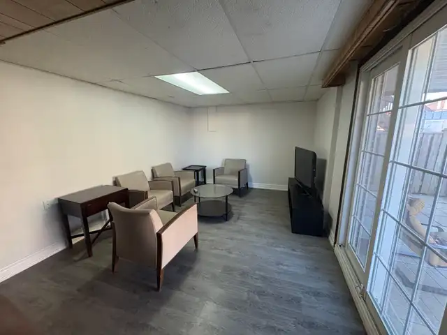 2 Beds 1 Bath - Basement Apartment - Photo 3