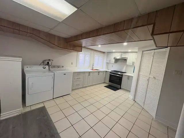 2 Beds 1 Bath - Basement Apartment - Photo 4