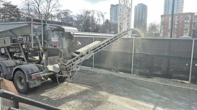 gravel delivery - Photo 4