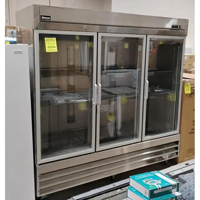 Zanduco 3 Door Commercial Fridge 17000-445 72 dents