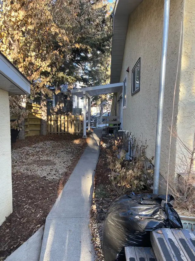 GET  YOURS FOR YOUR SIDE ENTRANCE BASEMENT DEVELOPMENT - Photo 4