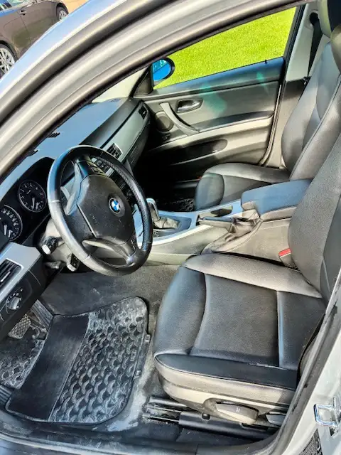 2006 BMW 325XI - Photo 9