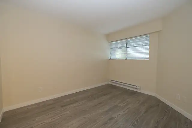 One Bedroom Apartment Next to Seawall - Photo 6