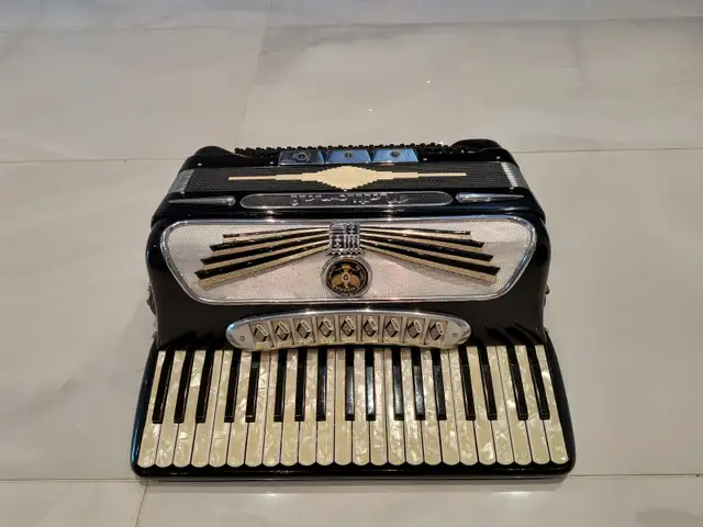 Accordion Musical Instrument – Brand National