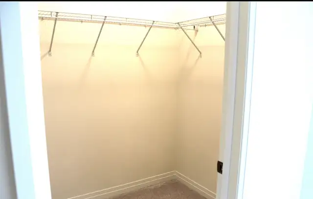 FOR LEASE! ✨  1187 Marathon Ave,Pickering, Ontario - Photo 5