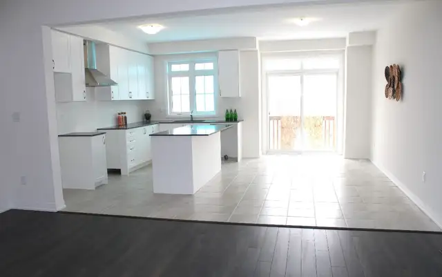 FOR LEASE! ✨  1187 Marathon Ave,Pickering, Ontario - Photo 15