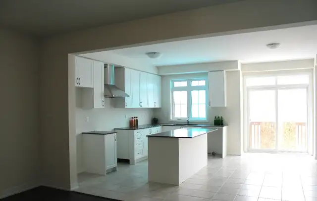 FOR LEASE! ✨  1187 Marathon Ave,Pickering, Ontario - Photo 16