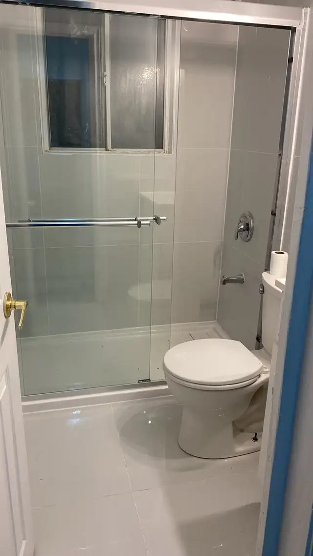 $2450 Brampton house for sale - Photo 2