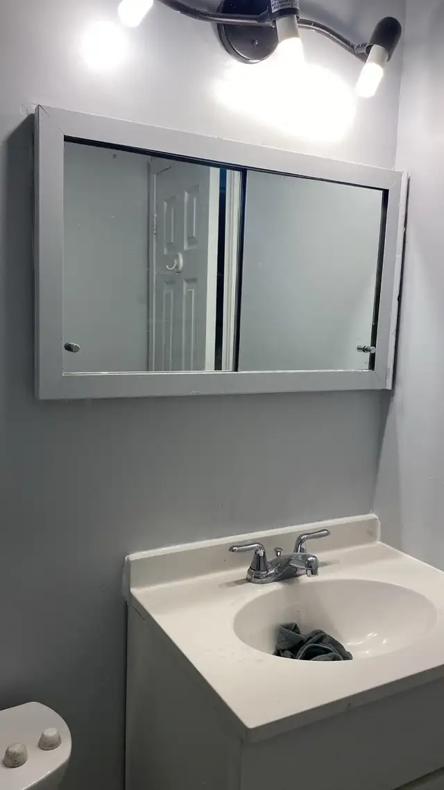 $2450 Brampton house for sale - Photo 4