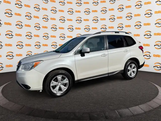 2015 Subaru Forester Backup camera AWD Heated seats - Photo 3