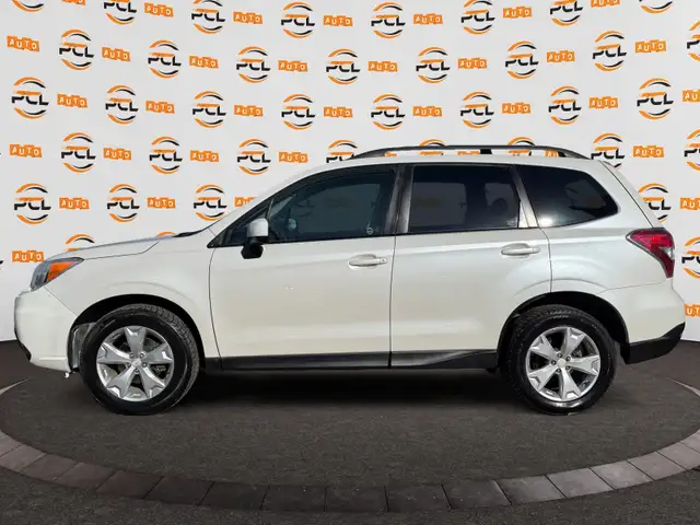 2015 Subaru Forester Backup camera AWD Heated seats - Photo 4