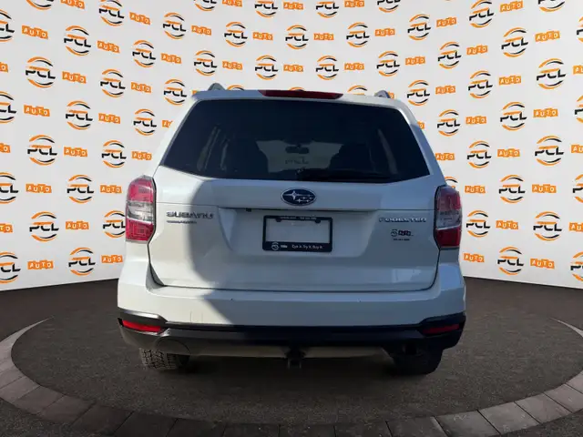 2015 Subaru Forester Backup camera AWD Heated seats - Photo 6