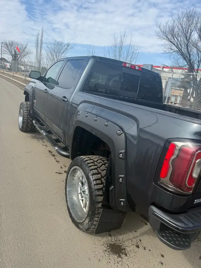 2017 GMC 1500 - Photo 9