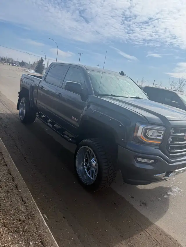 2017 GMC 1500 - Photo 10