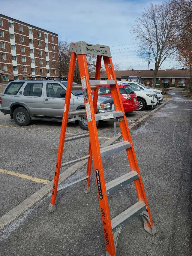 7ft Fibre glass Ladder