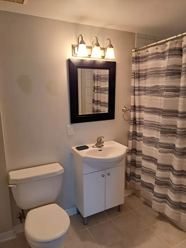 Furnished Apartment - Military IR Compliant - Photo 4