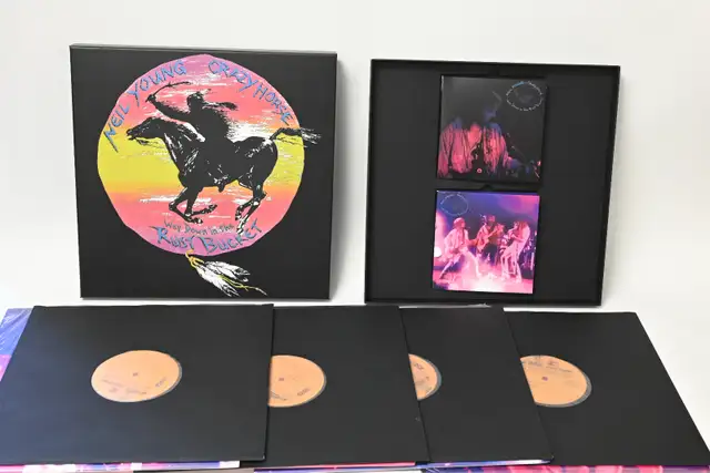 Neli Young & Crazy House Way Down In The Rust Bucket 4LP 2DVD - Photo 4