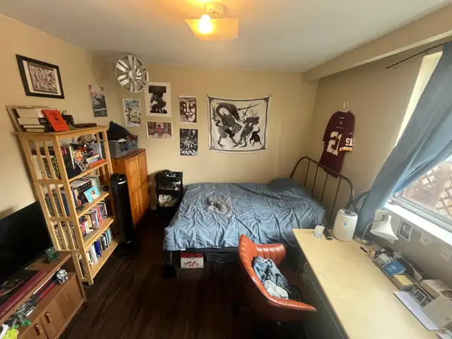 1 Roomie Steps to High Park & Bloor Subway, 3 Bedroom Apt, Now - Photo 5