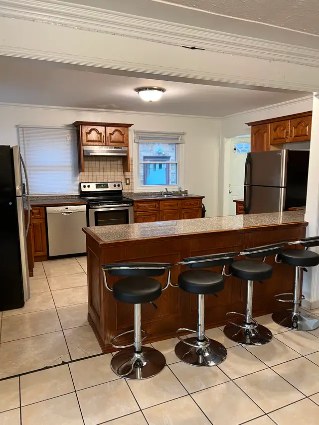 Whole House for lease close to Western University - Photo 4