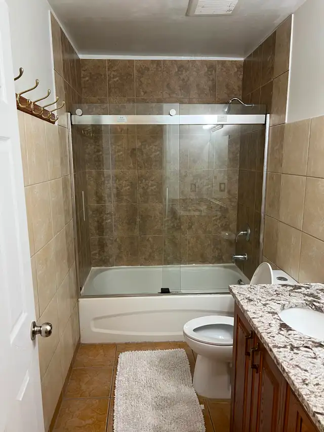 Whole House for lease close to Western University - Photo 8