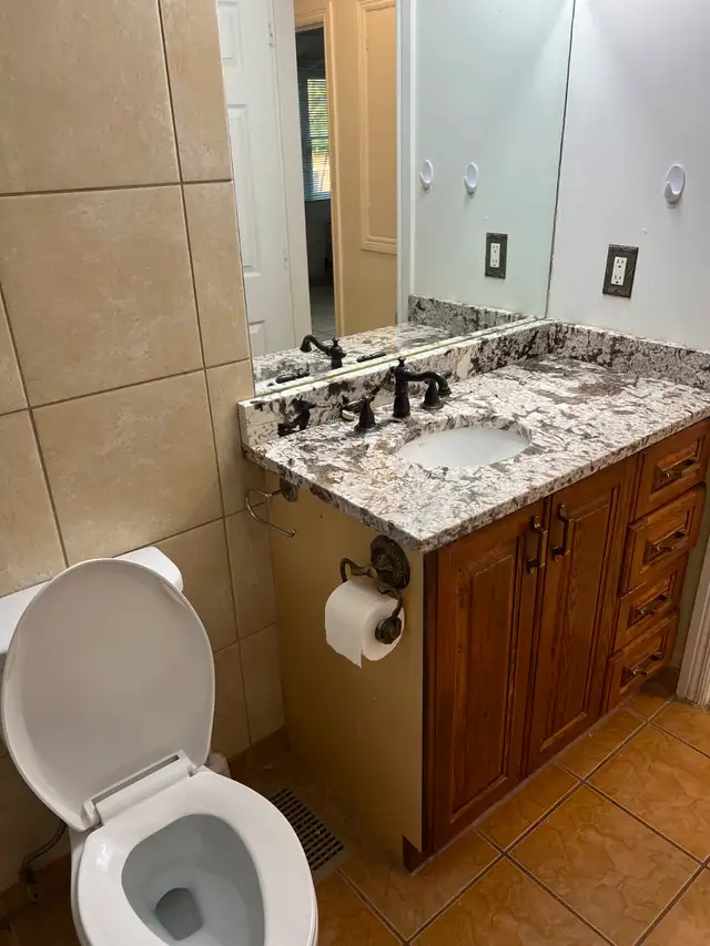 Whole House for lease close to Western University - Photo 9