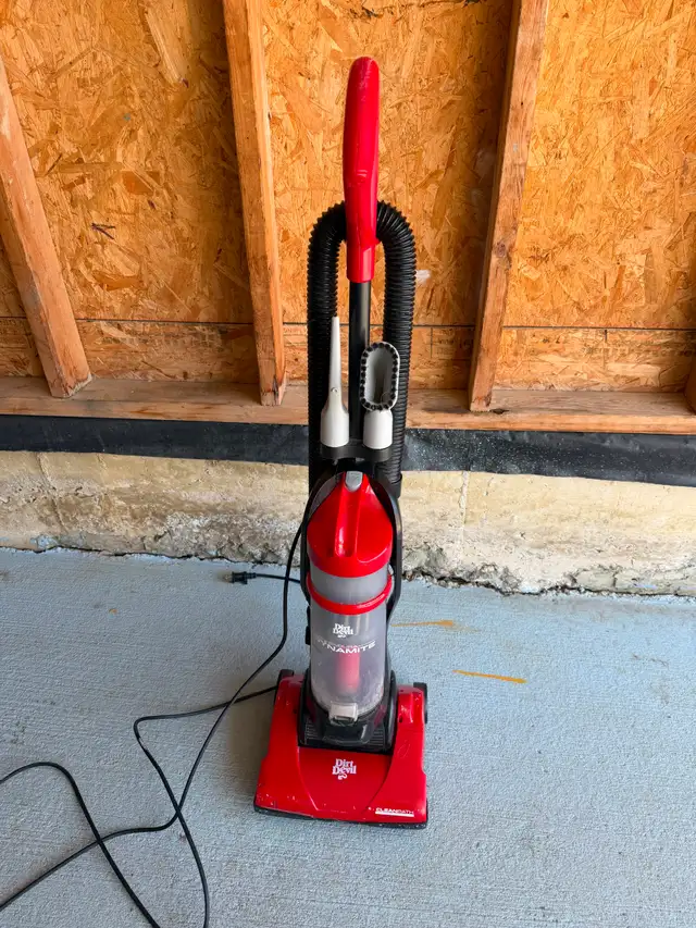 Used Corded Vaccum Cleaner for Sale - Photo 3