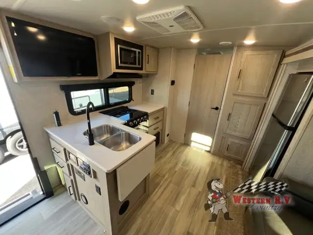 2022 Forest River RV Rockwood Mini Lite 2513S - Photo 9