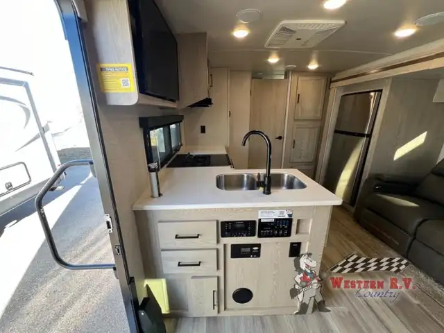 2022 Forest River RV Rockwood Mini Lite 2513S - Photo 17
