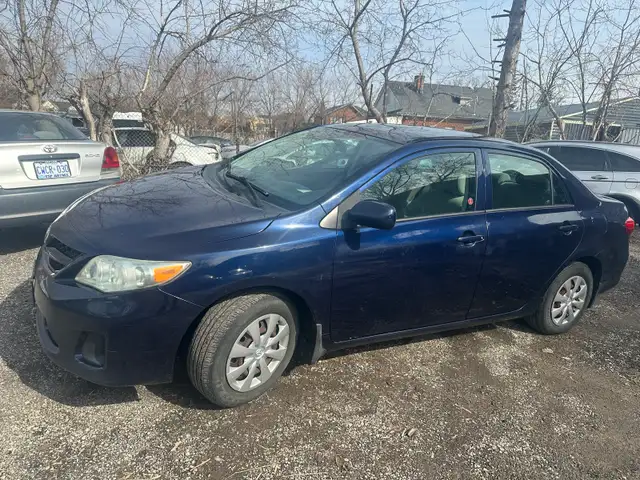 2011 TOYOTA COROLLA - Photo 2