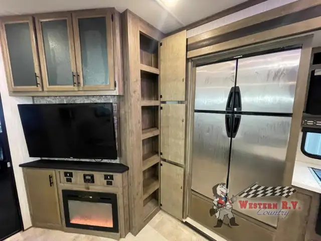 2021 Forest River RV Vengeance Rogue Armored VGF351G2 - Photo 11