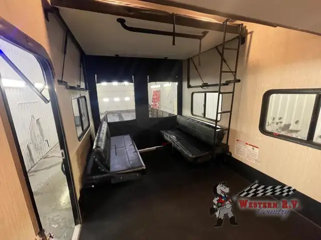 2021 Forest River RV Vengeance Rogue Armored VGF351G2 - Photo 12