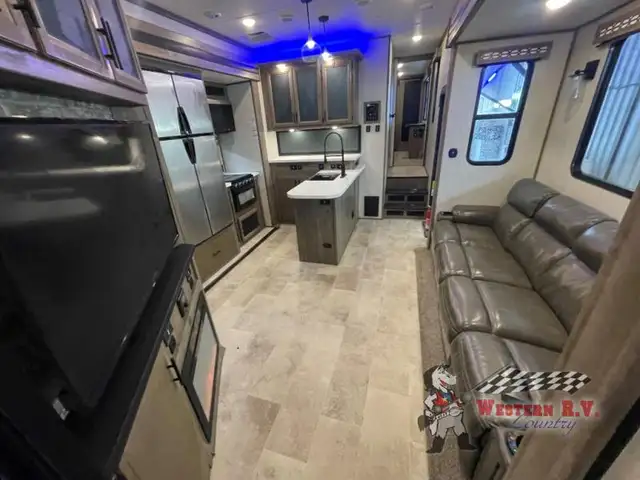 2021 Forest River RV Vengeance Rogue Armored VGF351G2 - Photo 15