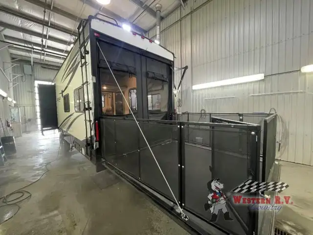 2021 Forest River RV Vengeance Rogue Armored VGF351G2 - Photo 16