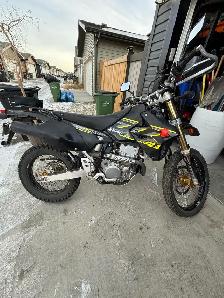 Suzuki 400 dual sport dirt bike