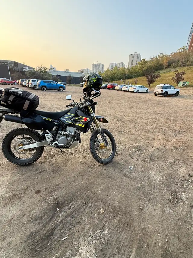 Suzuki 400 dual sport dirt bike - Photo 2