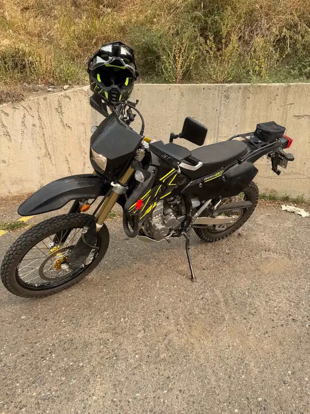 Suzuki 400 dual sport dirt bike - Photo 5