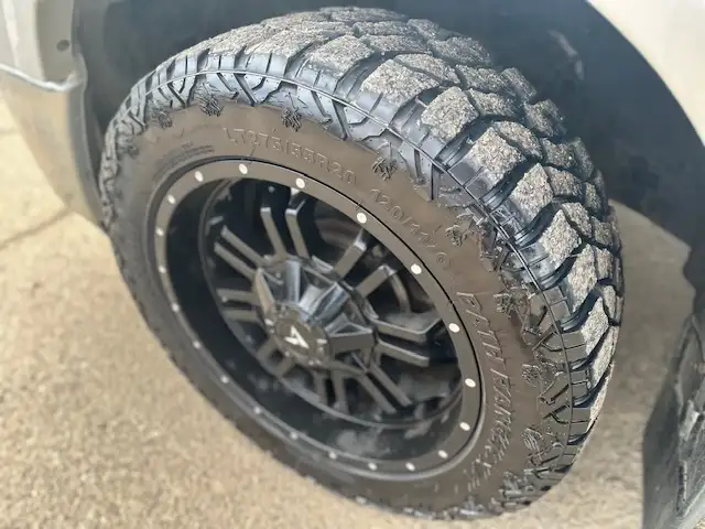 2016 RAM 1500 OUTDOORSMAN – 5.7L HEMI V8 – 4X4- ACCIDENT FREE - Photo 11