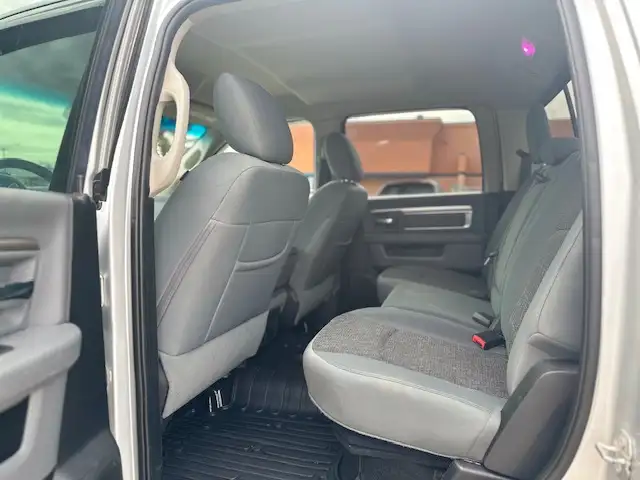 2016 RAM 1500 OUTDOORSMAN – 5.7L HEMI V8 – 4X4- ACCIDENT FREE - Photo 12