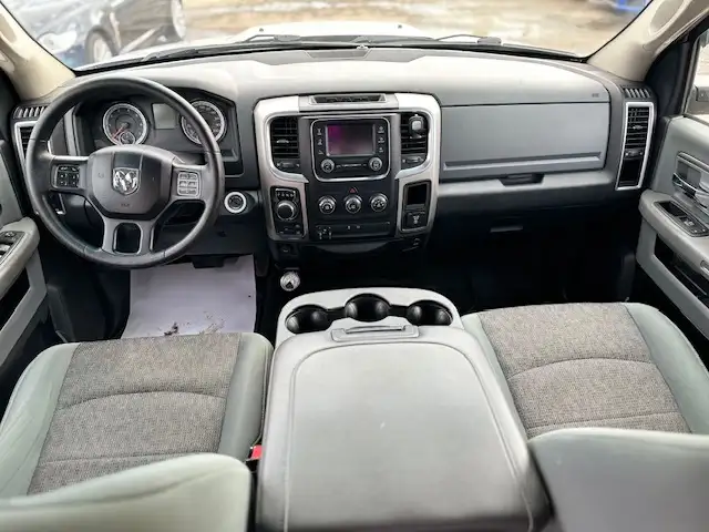 2016 RAM 1500 OUTDOORSMAN – 5.7L HEMI V8 – 4X4- ACCIDENT FREE - Photo 13