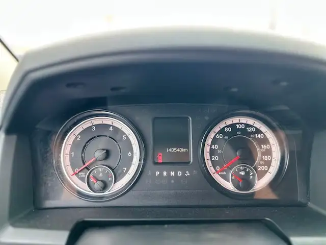 2016 RAM 1500 OUTDOORSMAN – 5.7L HEMI V8 – 4X4- ACCIDENT FREE - Photo 15