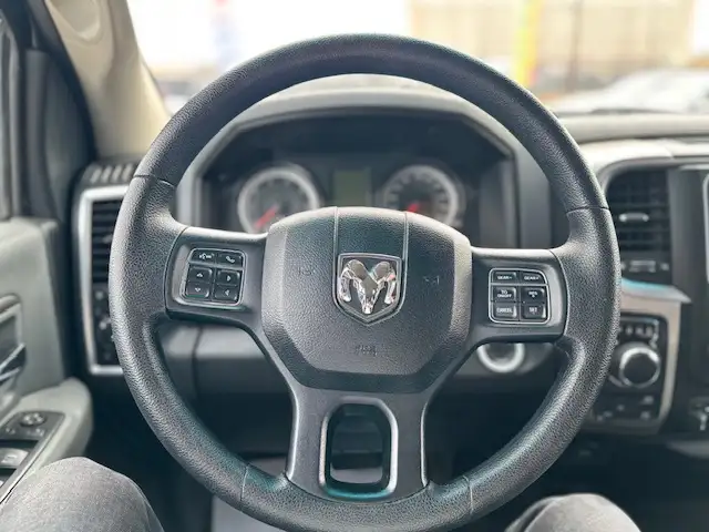 2016 RAM 1500 OUTDOORSMAN – 5.7L HEMI V8 – 4X4- ACCIDENT FREE - Photo 17