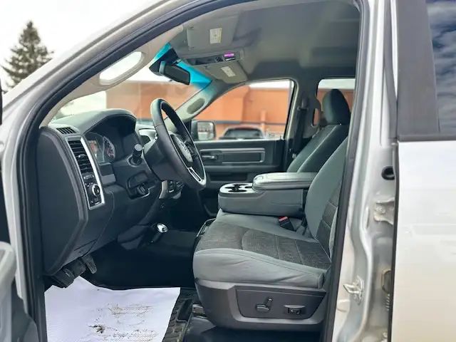 2016 RAM 1500 OUTDOORSMAN – 5.7L HEMI V8 – 4X4- ACCIDENT FREE - Photo 21